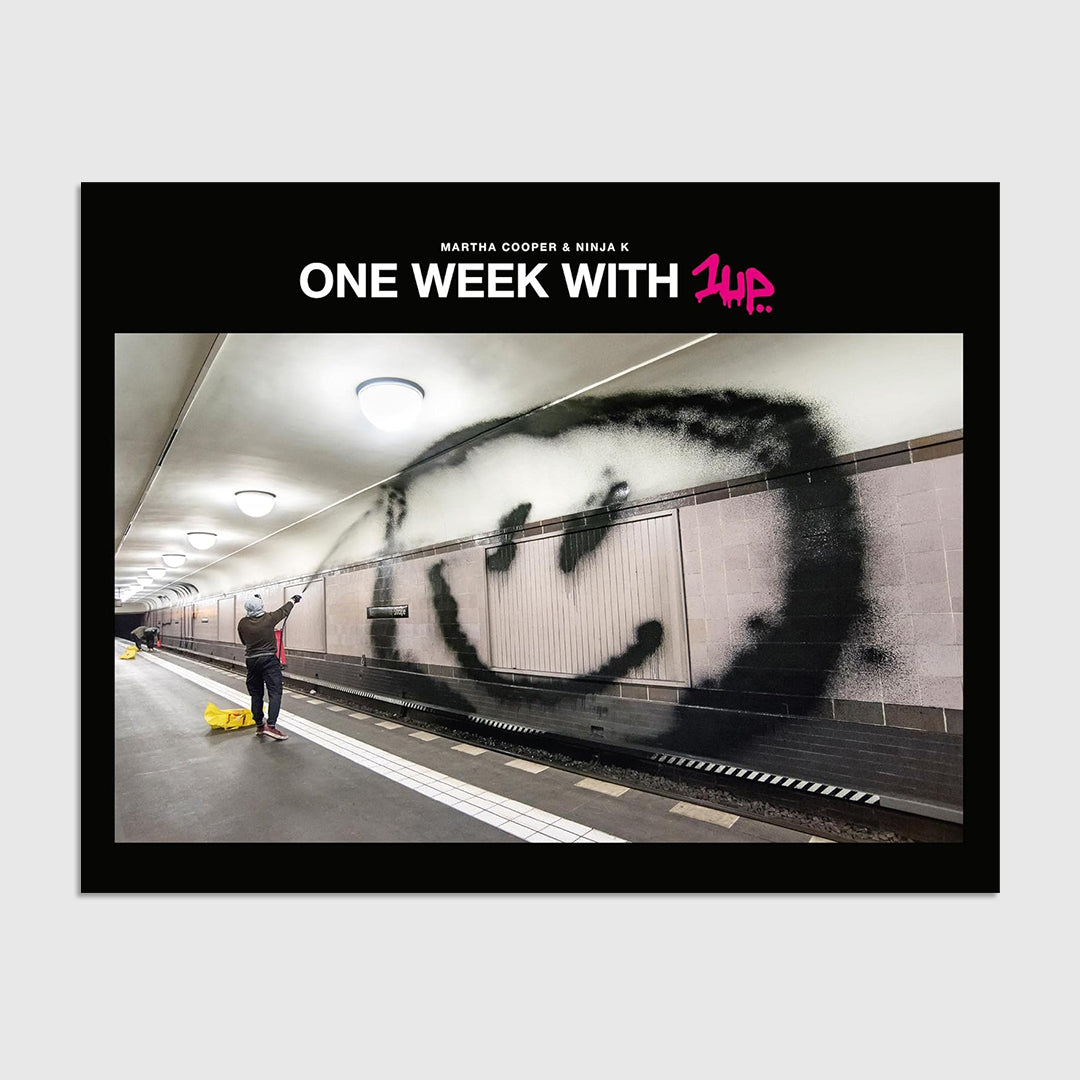 アート・デザイン・音楽 ONE WEEK WITH 1UP ONE WEEK WITH 1UP – Collector's Edition – Publikat Press